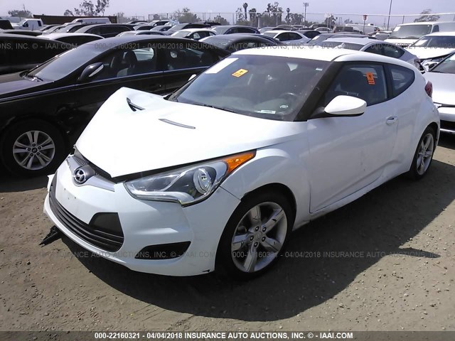 KMHTC6AD6EU217671 - 2014 HYUNDAI VELOSTER WHITE photo 2