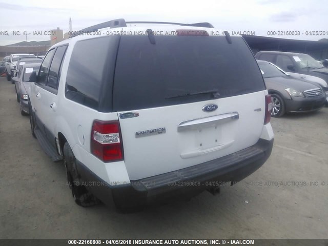 1FMFU15537LA82707 - 2007 FORD EXPEDITION XLT თეთრი ფოტო 3