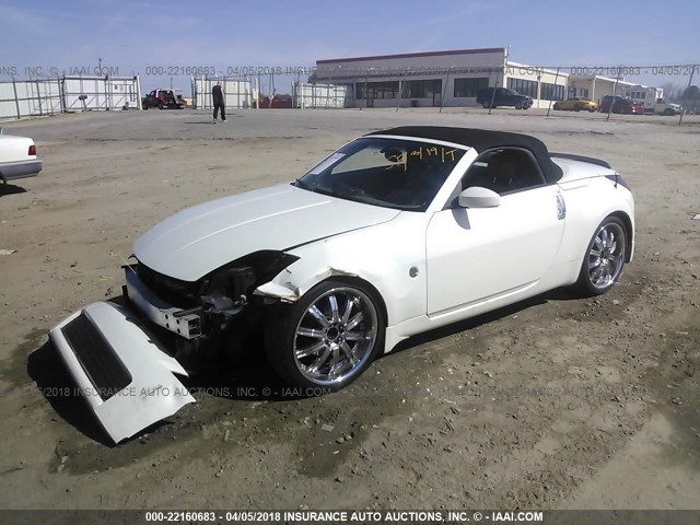 JN1AZ36A64M253269 - 2004 NISSAN 350Z ROADSTER WHITE photo 2