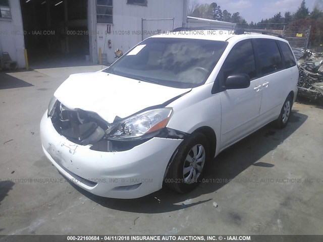 5TDZK23C87S005411 - 2007 TOYOTA SIENNA CE/LE WHITE photo 2