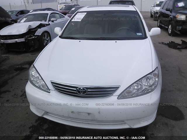 4T1BE32K35U546135 - 2005 TOYOTA CAMRY LE/XLE/SE თეთრი ფოტო 6