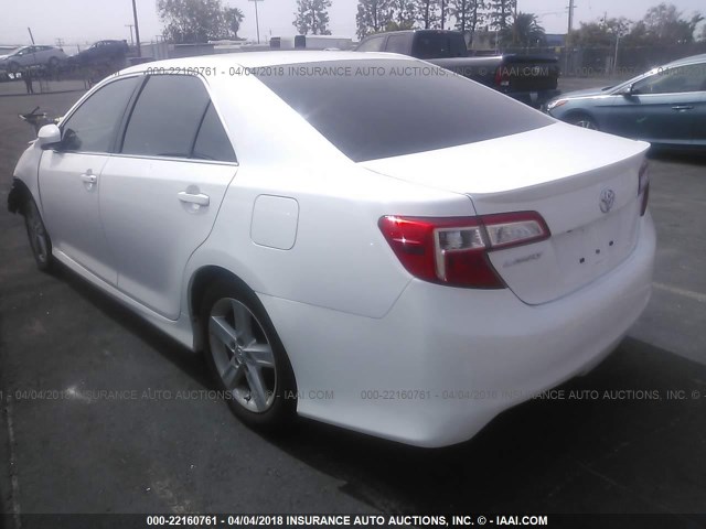 4T1BF1FK6EU391964 - 2014 TOYOTA CAMRY L/SE/LE/XLE 白色 照片 3