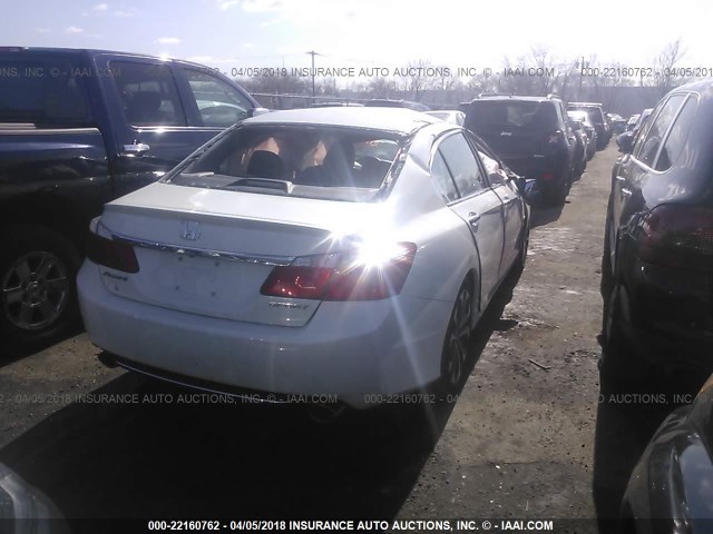 1HGCR2F57DA076625 - 2013 HONDA ACCORD SPORT WHITE photo 4