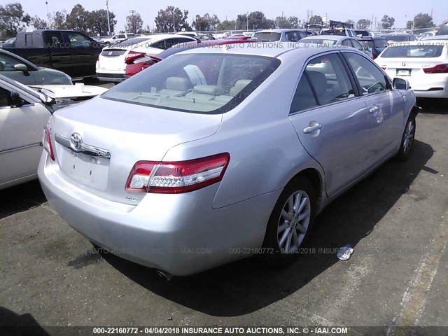 4T1BF3EK6BU628915 - 2011 TOYOTA CAMRY SE/LE/XLE SILVER photo 4