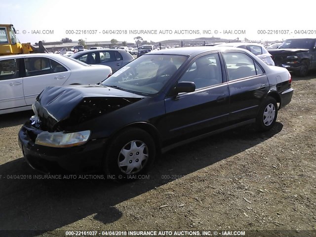 1HGCF8647WA124680 - 1998 HONDA ACCORD DX BLACK photo 2