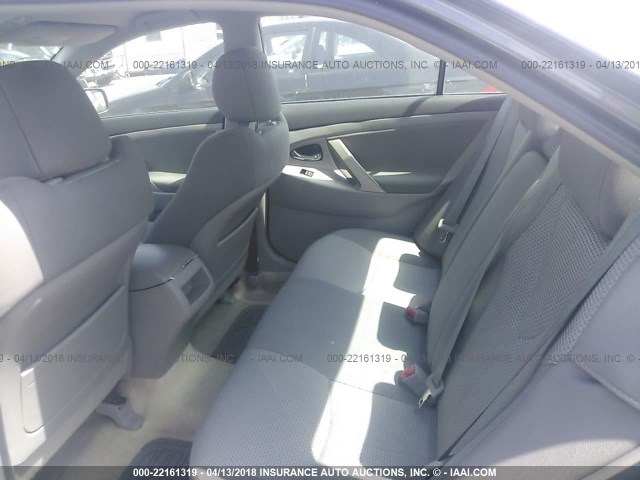 4T1BF3EK2BU186604 - 2011 TOYOTA CAMRY SE/LE/XLE GRAY photo 8