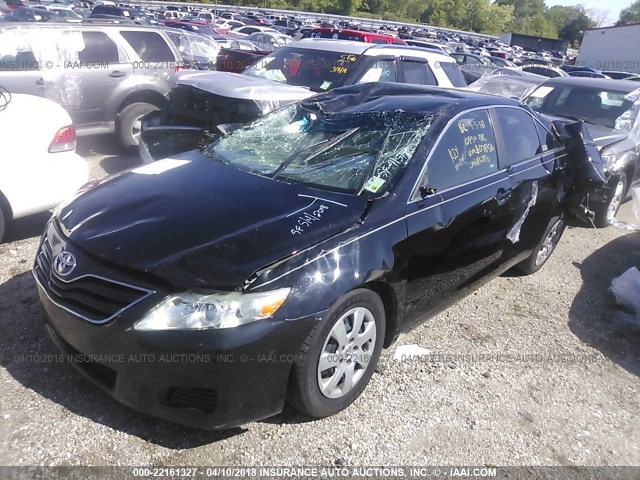 4T1BF3EK4AU078516 - 2010 TOYOTA CAMRY SE/LE/XLE შავი ფოტო 2