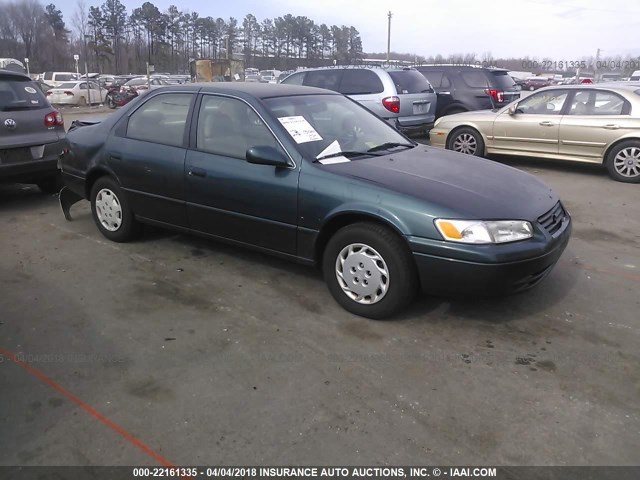 4T1BG22K3WU858817 - 1998 TOYOTA CAMRY CE/LE/XLE 绿色 照片 1