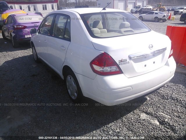 3N1BC11E79L440820 - 2009 NISSAN VERSA S/SL WHITE photo 3