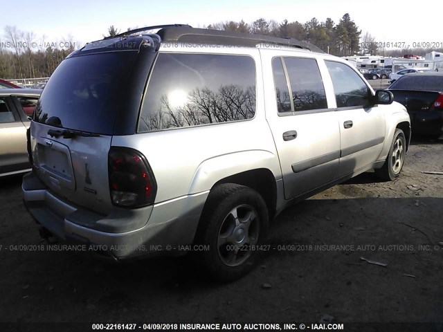 1GNET16S556180454 - 2005 CHEVROLET TRAILBLAZER EXT LS/EXT LT SILVER photo 4