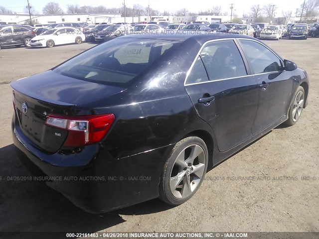 4T1BF1FK1EU347239 - 2014 TOYOTA CAMRY L/SE/LE/XLE შავი ფოტო 4