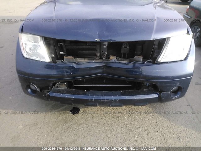 5N1AR18W96C653289 - 2006 NISSAN PATHFINDER LE/SE/XE BLUE photo 6