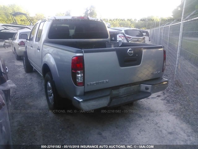 1N6AD0EV8BC437725 - 2011 NISSAN FRONTIER S/SV/SL/PRO-4X SILVER photo 3