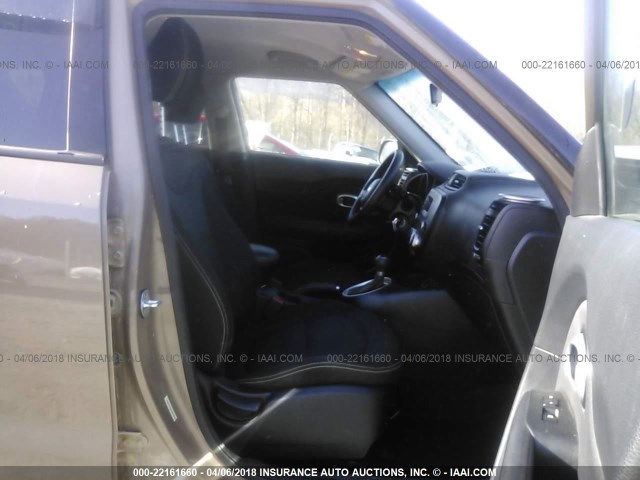 KNDJP3A53E7066598 - 2014 KIA SOUL + BROWN photo 5