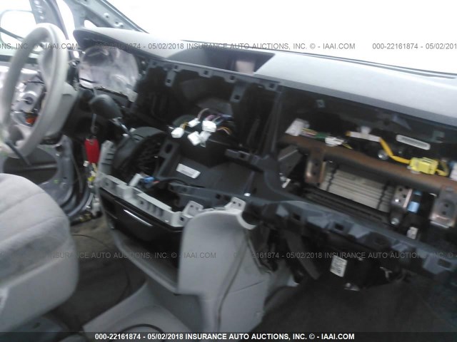 5TDKK3DC0BS113584 - 2011 TOYOTA SIENNA LE SILVER photo 5