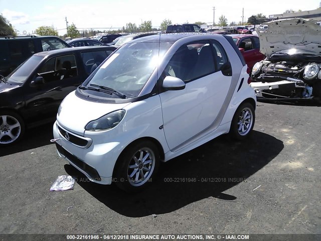 WMEEJ31X89K212342 - 2009 SMART FORTWO PURE/PASSION WHITE photo 2