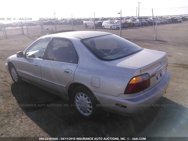 1HGCD5657TA054770 - 1996 HONDA ACCORD EX/EX-R TAN photo 3