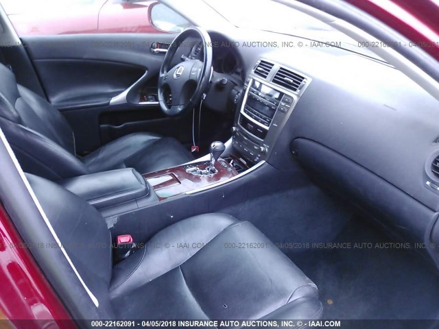 JTHBK262882075731 - 2008 LEXUS IS 250 RED photo 5