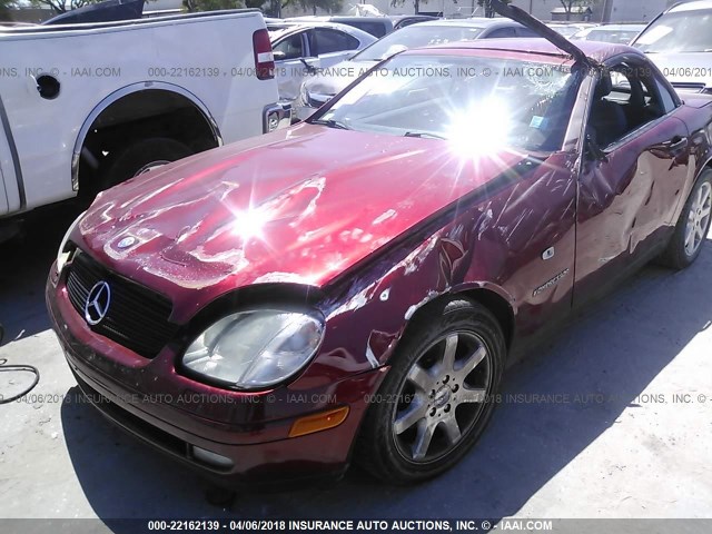 WDBKK47F7YF145483 - 2000 MERCEDES-BENZ SLK 230 KOMPRESSOR RED photo 6