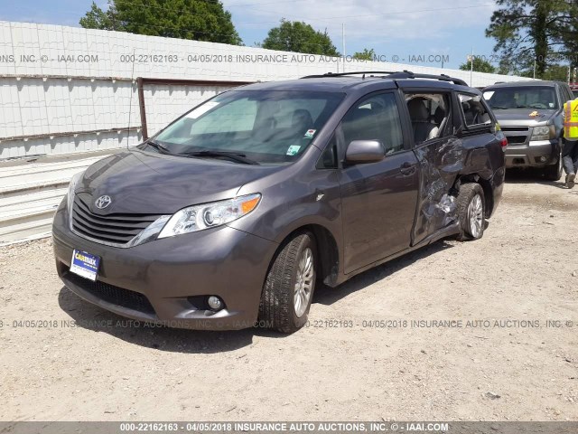 5TDYK3DC5BS039654 - 2011 TOYOTA SIENNA XLE/LIMITED GRAY photo 2