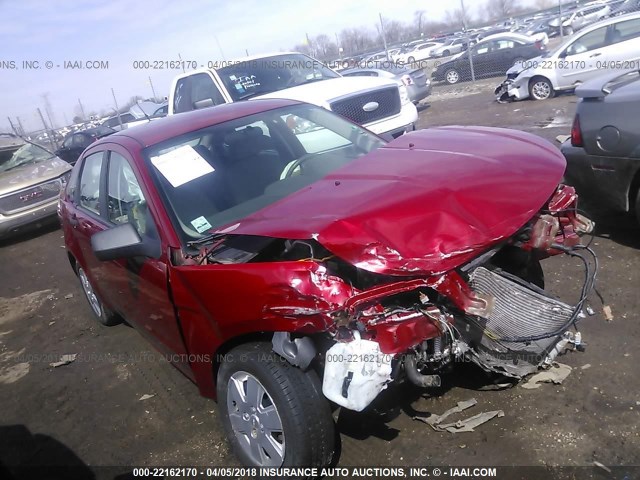 1FAHP3EN3AW137393 - 2010 FORD FOCUS S RED photo 1