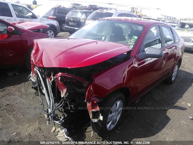 1FAHP3EN3AW137393 - 2010 FORD FOCUS S RED photo 2