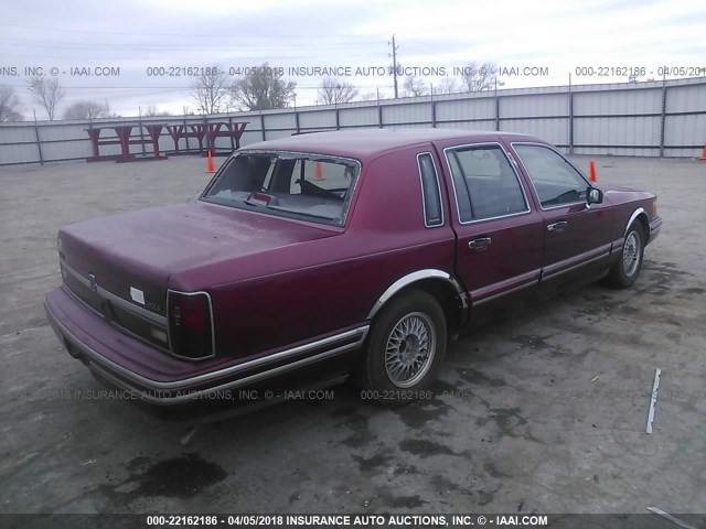 1LNLM82W5RY775017 - 1994 LINCOLN TOWN CAR SIGNATURE/TOURNAMENT MAROON photo 4