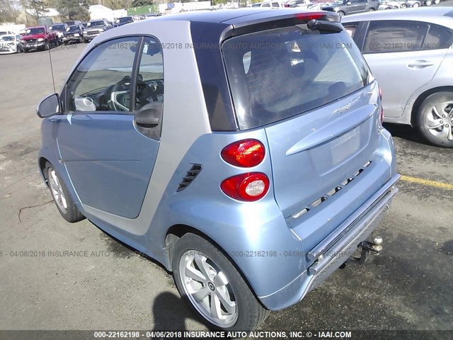 WMEEJ3BA9DK620156 - 2013 SMART FORTWO PURE/PASSION BLUE photo 3