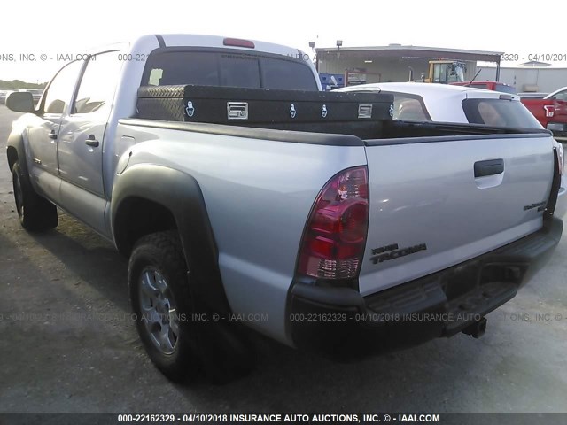 5TFJU4GN9DX047350 - 2013 TOYOTA TACOMA DOUBLE CAB PRERUNNER SILVER photo 3