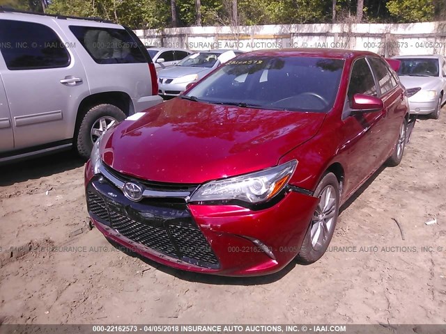 4T1BF1FKXFU936310 - 2015 TOYOTA CAMRY LE/XLE/SE/XSE BURGUNDY photo 2