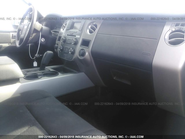 1FMJU1JT7FEF37382 - 2015 FORD EXPEDITION XLT/KING RANCH SILVER photo 5