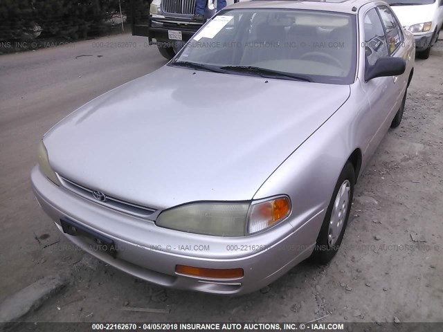 JT2BG12K1T0377250 - 1996 TOYOTA CAMRY DX/LE/XLE GOLD photo 2