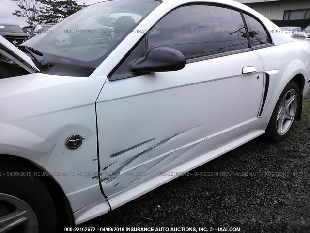 1FAFP42X04F128092 - 2004 FORD MUSTANG GT WHITE photo 6