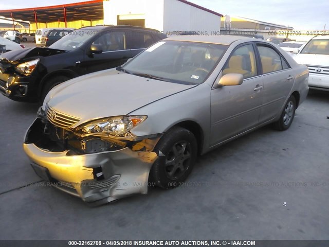 4T1BE32K26U161750 - 2006 TOYOTA CAMRY LE/XLE/SE GOLD photo 2