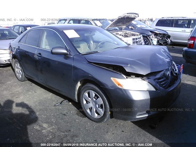 JTNBE46K173072176 - 2007 TOYOTA CAMRY NEW GENERAT CE/LE/XLE/SE GRAY photo 1
