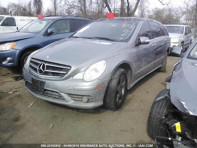 4JGCB6FB3AA102189 - 2010 MERCEDES-BENZ R 350 4MATIC SILVER photo 2