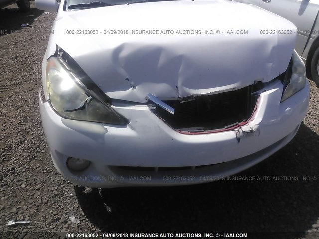 4T1CA30P06U070748 - 2006 TOYOTA CAMRY SOLARA SE/SLE WHITE photo 6