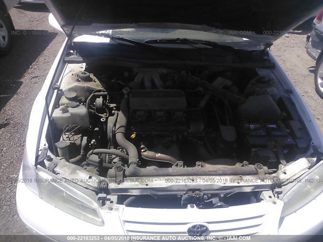 4T1BF28K6WU929647 - 1998 TOYOTA CAMRY CE/LE/XLE 白色 照片 10