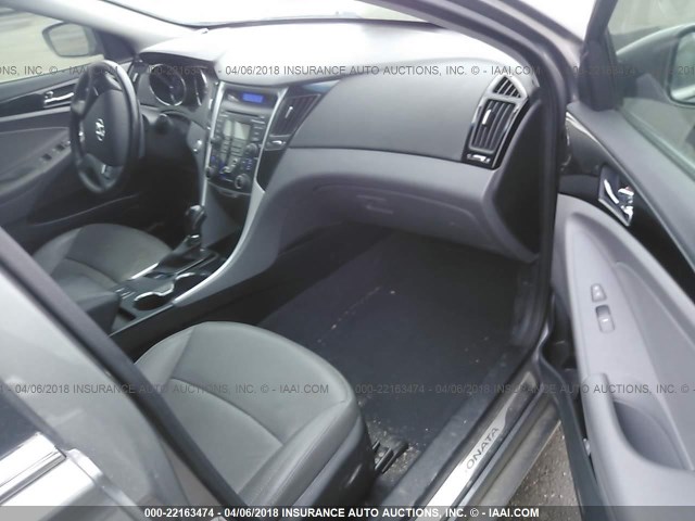 5NPEC4AC3DH568927 - 2013 HYUNDAI SONATA SE/LIMITED GRAY photo 5