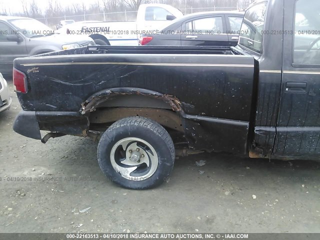 1GCCS1449R8204479 - 1994 CHEVROLET S TRUCK S10 BLACK photo 6