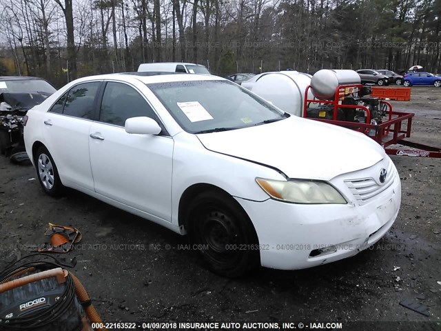 4T1BE46K27U552575 - 2007 TOYOTA CAMRY NEW GENERAT CE/LE/XLE/SE WHITE photo 1