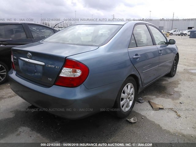 4T1BF30K63U555523 - 2003 TOYOTA CAMRY LE/XLE/SE 蓝色 照片 4