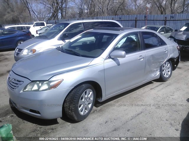 4T1BK46K17U522184 - 2007 TOYOTA CAMRY NEW GENERAT LE/XLE/SE GRAY photo 2