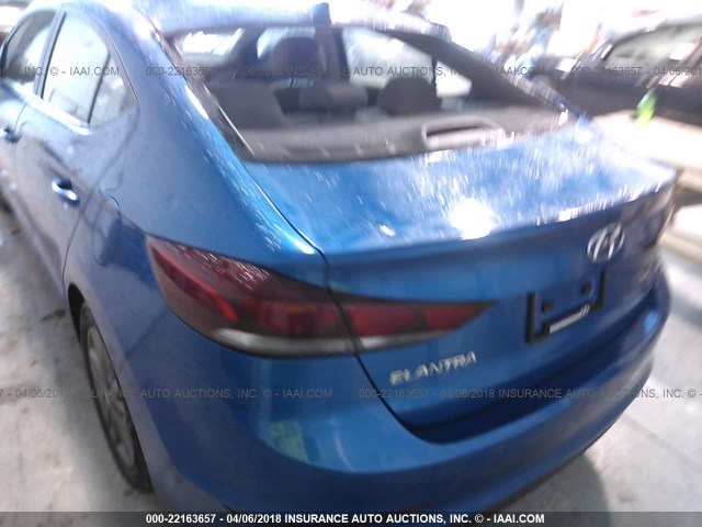 KMHD84LF5HU191562 - 2017 HYUNDAI ELANTRA SE/VALUE/LIMITED BLUE photo 6