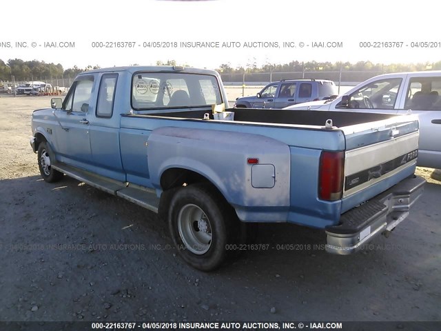 1FTJX35M0PKA78533 - 1993 FORD F350 BLUE photo 3