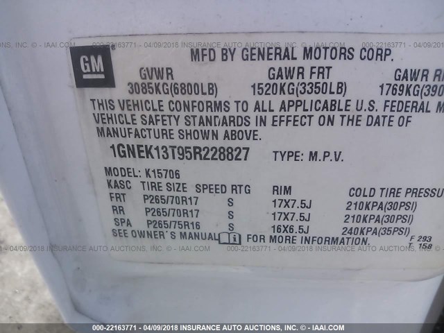 1GNEK13T95R228827 - 2005 CHEVROLET TAHOE K1500 WHITE photo 9