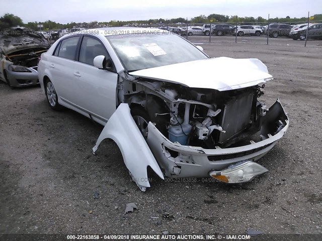 4T1BK3DB5BU377916 - 2011 TOYOTA AVALON LIMITED WHITE photo 1