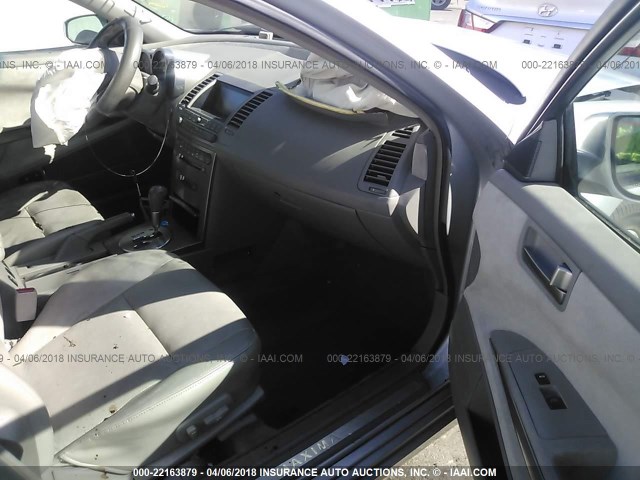 1N4BA41E44C851364 - 2004 NISSAN MAXIMA SE/SL SILVER photo 5