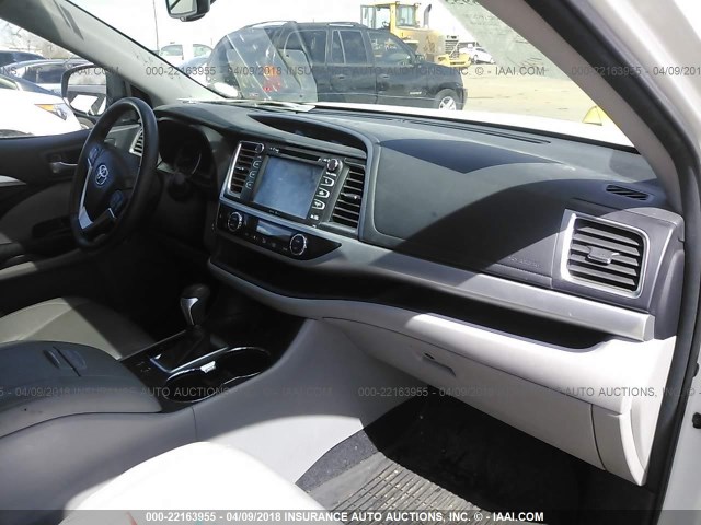 5TDJKRFH1FS082522 - 2015 TOYOTA HIGHLANDER XLE თეთრი ფოტო 5