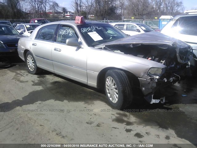 1LNHM82W33Y609088 - 2003 LINCOLN TOWN CAR SIGNATURE BEIGE photo 1